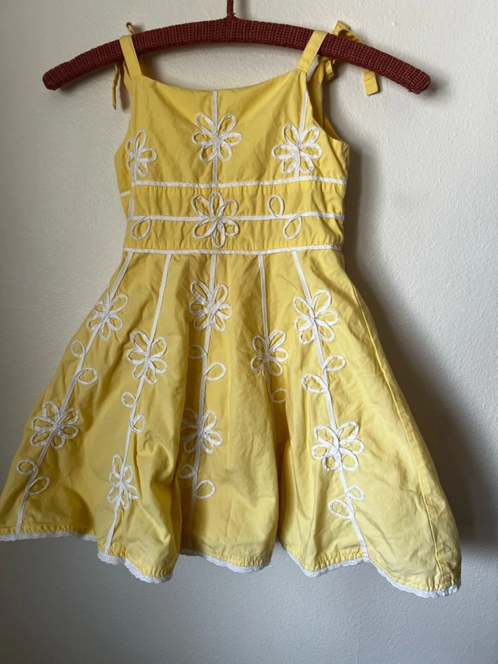 The Children’s Place Yellow Floral Embroidered Dress Size 5 Easter Spring Party - Picture 1 of 4